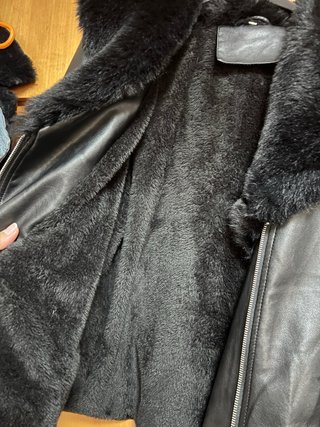 Chaqueta cuero negra con pelo