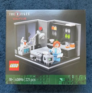 LEGO X-Files 21369 and Scully's Lab 40896 Nuevo