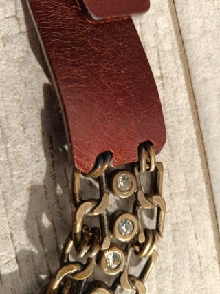 Cinturón Piel y Metal con Piedras
