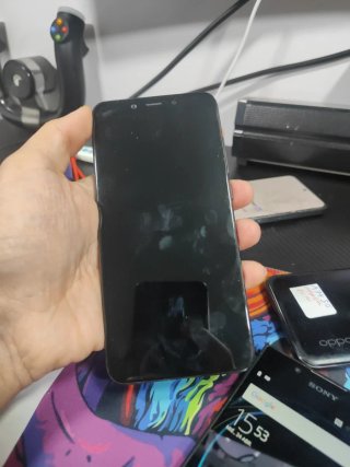 Xiaomi Mi A2 e Sony L1 Neri