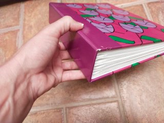 Álbum de fotos morado con flores