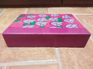 Álbum de fotos morado con flores