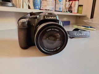 Panasonic Lumix FZ70 Cámara Zoom 60X 16MP