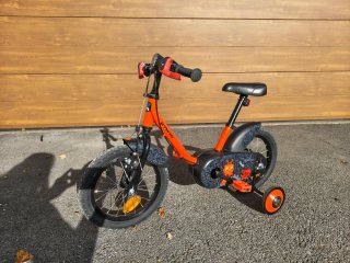 Bicicleta infantil 14" Btwin naranja de iniciación