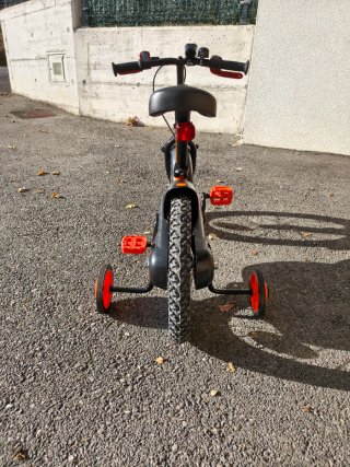 Bicicleta infantil 14" Btwin naranja de iniciación
