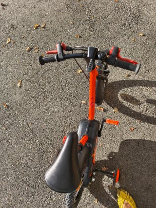 Bicicleta infantil 14" Btwin naranja de iniciación
