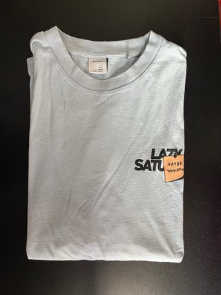 Camiseta Bershka Talla L Lazy Saturday