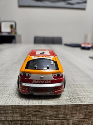 Coche Scalextric SEAT Leon