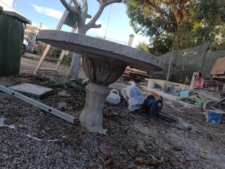 Mesa de piedra para jardín