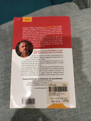 Departamento Q. La mujer que arañaba las parede...