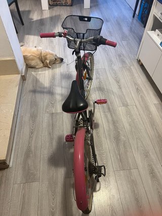 Bicicleta infantil BTWIN negra/rosa con cesto