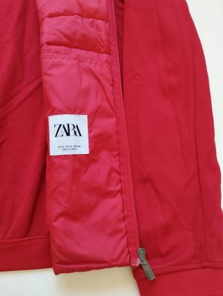 Chaqueta Zara Híbrida Roja Ligera