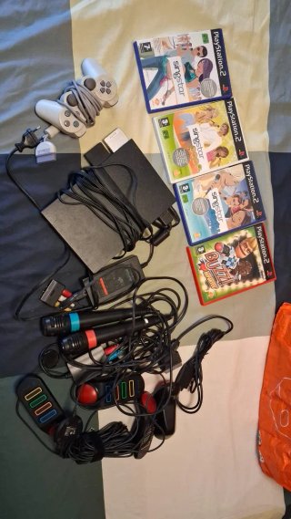 Consola PlayStation 2 + 4 Juegos