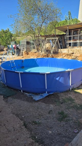 Piscina desmontable azul