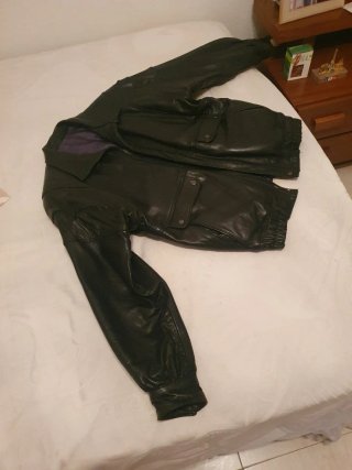 Cazadora de cuero negra talla 50