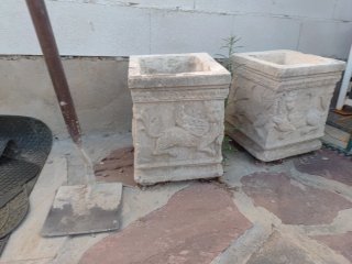 4 Maceteros de piedra tallada (4 unidades)