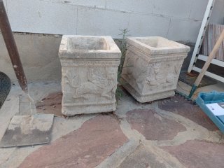 4 Maceteros de piedra tallada (4 unidades)