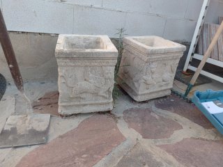 4 Maceteros de piedra tallada (4 unidades)
