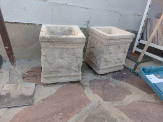 4 Maceteros de piedra tallada (4 unidades)
