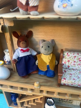 Casa Muñecas Sylvanian Families + 10 Figuras