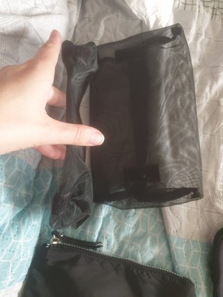 Neceser y riñonera tela y plástico