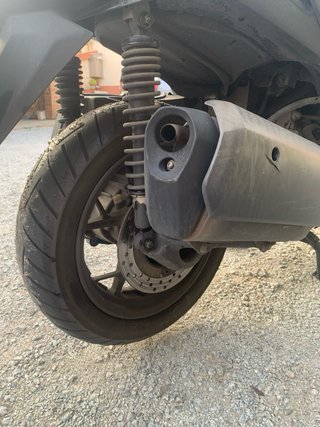 Yamaha XMAX Negra y Azul