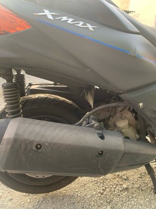 Yamaha XMAX Negra y Azul