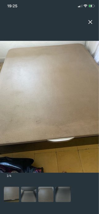 Canape de tela beige tambien va acompada del colch