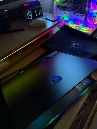 Portátil Gaming MSI Raider GE68HX 13VF