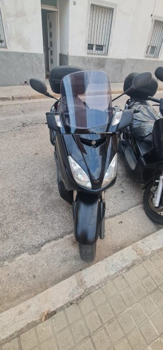 Yamaha XMAX 125