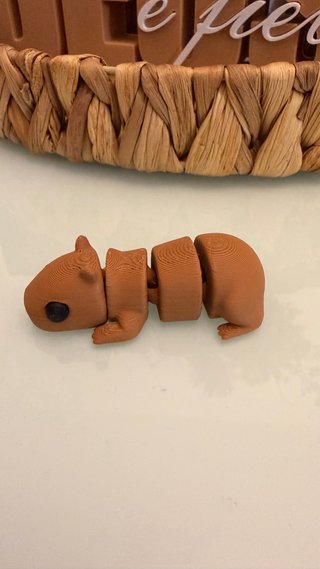Capivara Articulada Laranja e Roxa