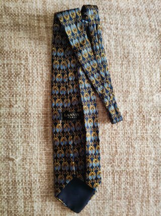 Corbata Lanvin azul y dorada