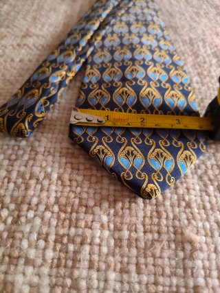 Corbata Lanvin azul y dorada