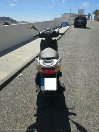 Honda Passion 125 Blanca Scooter