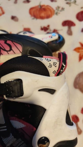 Patines negros y fucsia talla 35-38