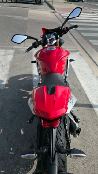 Triumph Street Triple 2015 Roja