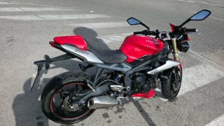 Triumph Street Triple 2015 Roja