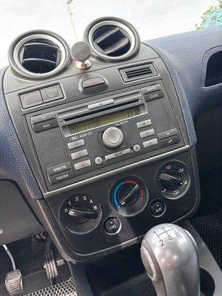¡Pegatina C🟢! Ford Fiesta 2006