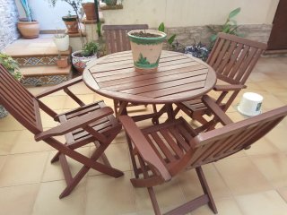 Mesa de jardín redonda y 4 sillas
