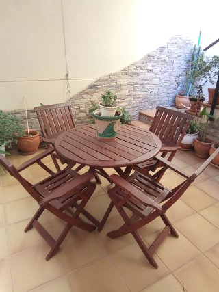Mesa de jardín redonda y 4 sillas