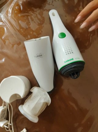Folletto Kobold VC100 aspirabriciole