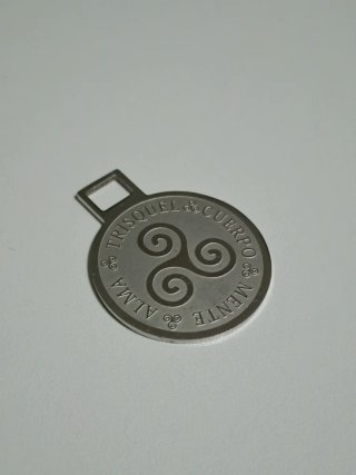 Medalla celta trisquel plata
