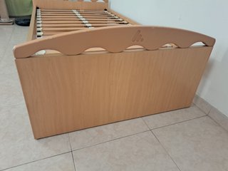 Cama de madera