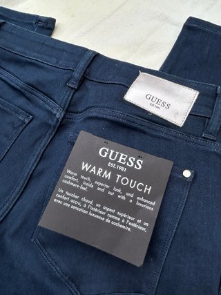 Pantalón pitillo Guess azul nuevo con etiquetas