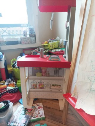 Cocina de juguete Smoby roja y carrito de  compra