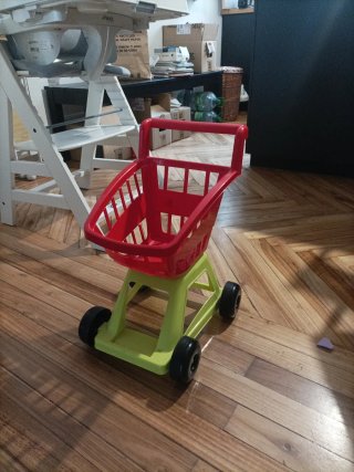 Cocina de juguete Smoby roja y carrito de  compra