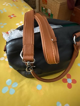 Bolso piel RR negra y detalles marrón