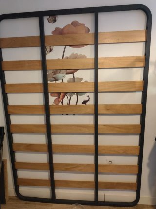 Se regala Somier metálico y de madera