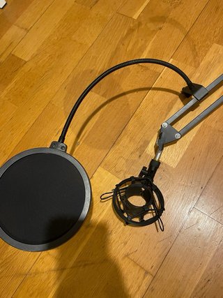 Micrófono de grabación casi nuevo