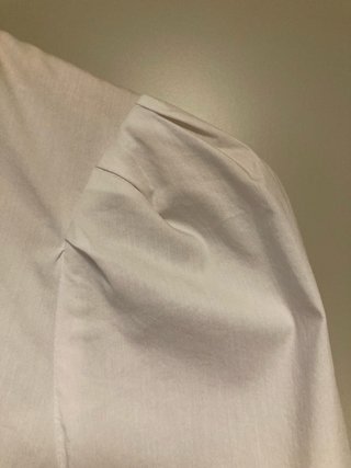 Camisa Stradivarius blanca cuello alto
